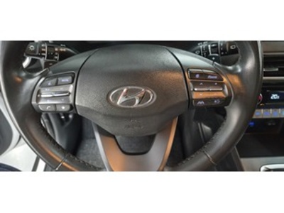 Hyundai Kona 1.6 GDI HEV Maxx DCT 104 kW (141 CV) Hyundai Kona 1.6 GDI HEV Maxx DCT 104 kW (141 CV)