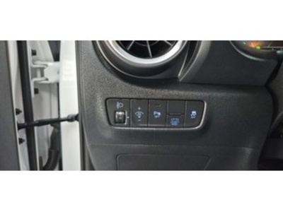 Hyundai Kona 1.6 GDI HEV Maxx DCT 104 kW (141 CV) Hyundai Kona 1.6 GDI HEV Maxx DCT 104 kW (141 CV)