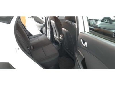 Hyundai Kona 1.6 GDI HEV Maxx DCT 104 kW (141 CV) Hyundai Kona 1.6 GDI HEV Maxx DCT 104 kW (141 CV)