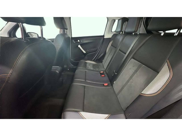 Peugeot2008 BlueHDi 100 S&S Allure 73 kW (100 CV) Vehículo usado en Barcelona - 9