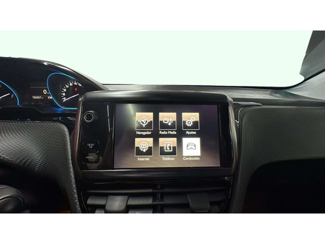 Peugeot2008 BlueHDi 100 S&S Allure 73 kW (100 CV) Vehículo usado en Barcelona - 14