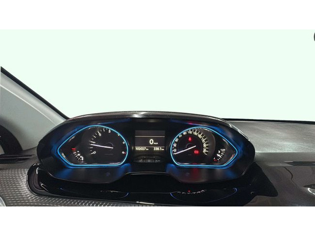 Peugeot2008 BlueHDi 100 S&S Allure 73 kW (100 CV) Vehículo usado en Barcelona - 16