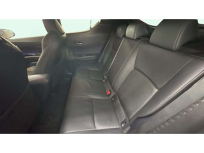 Toyota C-HR 1.8 125H Active 90 kW (122 CV) Toyota C-HR 1.8 125H Active 90 kW (122 CV)