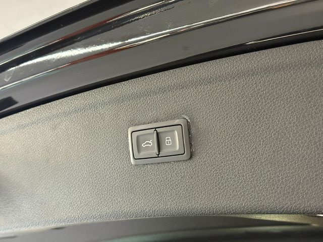 AudiQ5 TFSIe S Line 50 quattro-ultra 220 kW (299 CV) S tronic Vehículo usado en Barcelona - 17