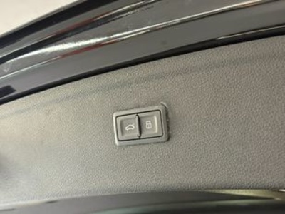 Audi Q5 TFSIe S Line 50 quattro-ultra 220 kW (299 CV) S tronic Audi Q5 TFSIe S Line 50 quattro-ultra 220 kW (299 CV) S tronic