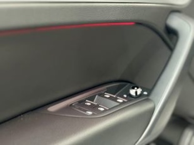 Audi Q5 TFSIe S Line 50 quattro-ultra 220 kW (299 CV) S tronic Audi Q5 TFSIe S Line 50 quattro-ultra 220 kW (299 CV) S tronic