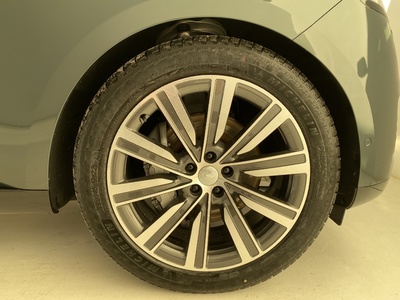 Land Rover Range Rover 3.0D I6 MHEV SE AWD Auto 221 kW (300 CV) Land Rover Range Rover 3.0D I6 MHEV SE AWD Auto 221 kW (300 CV)