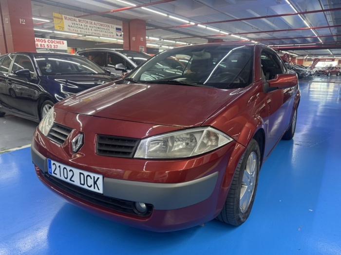 RenaultMegane Coupe Cabrio 1.6 16v Confort Authentique 83 kW (115 CV) Vehículo usado en Barcelona - 1 RenaultMegane Coupe Cabrio 1.6 16v Confort Authentique 83 kW (115 CV) Vehículo usado en Barcelona - 1