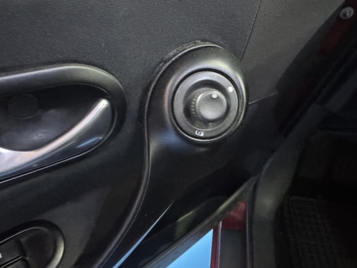 RenaultMegane Coupe Cabrio 1.6 16v Confort Authentique 83 kW (115 CV) Vehículo usado en Barcelona - 12 RenaultMegane Coupe Cabrio 1.6 16v Confort Authentique 83 kW (115 CV) Vehículo usado en Barcelona - 12