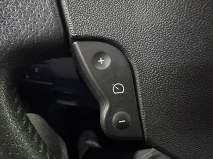 RenaultMegane Coupe Cabrio 1.6 16v Confort Authentique 83 kW (115 CV) Vehículo usado en Barcelona - 14 RenaultMegane Coupe Cabrio 1.6 16v Confort Authentique 83 kW (115 CV) Vehículo usado en Barcelona - 14