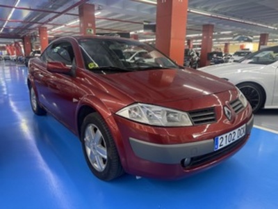 Renault Megane Coupe Cabrio 1.6 16v Confort Authentique 83 kW (115 CV) Renault Megane Coupe Cabrio 1.6 16v Confort Authentique 83 kW (115 CV)