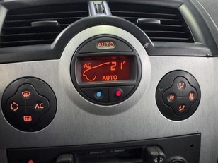 Renault Megane Coupe Cabrio 1.6 16v Confort Authentique 83 kW (115 CV)