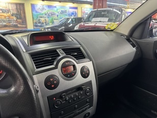 Renault Megane Coupe Cabrio 1.6 16v Confort Authentique 83 kW (115 CV)