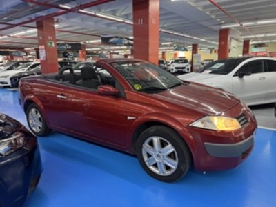 Renault Megane Coupe Cabrio 1.6 16v Confort Authentique 83 kW (115 CV) Renault Megane Coupe Cabrio 1.6 16v Confort Authentique 83 kW (115 CV)