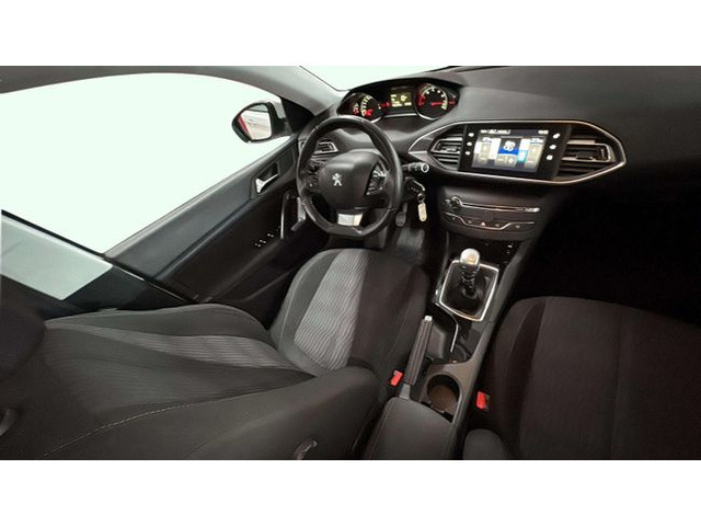 Peugeot308 1.2 PureTech S&S Active 96 kW (130 CV) Vehículo usado en Barcelona - 12