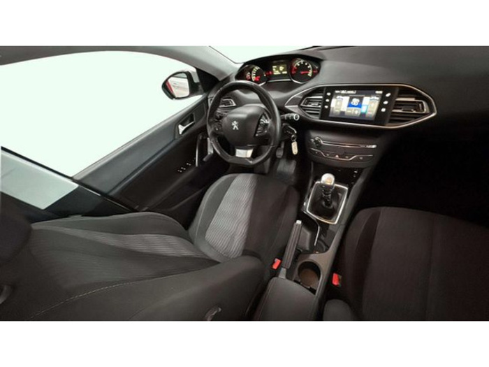 Peugeot308 1.2 PureTech S&S Active 96 kW (130 CV) Vehículo usado en Barcelona - 12 Peugeot308 1.2 PureTech S&S Active 96 kW (130 CV) Vehículo usado en Barcelona - 12