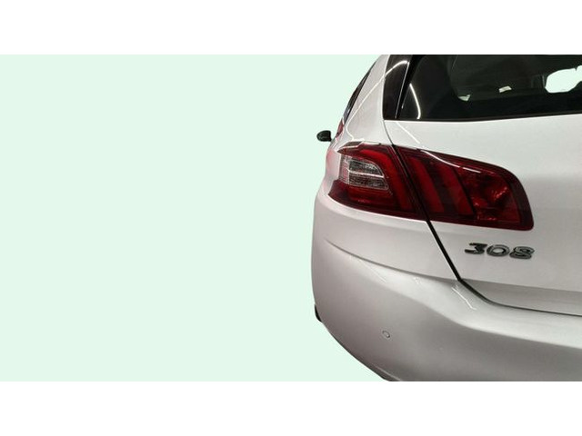 Peugeot308 1.2 PureTech S&S Active 96 kW (130 CV) Vehículo usado en Barcelona - 19