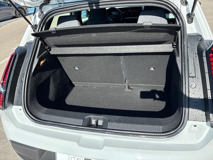 Renault 5 E-Tech Evolution Autonomía Urbana 90 kW (122 CV) - 12 Renault 5 E-Tech Evolution Autonomía Urbana 90 kW (122 CV) - 12