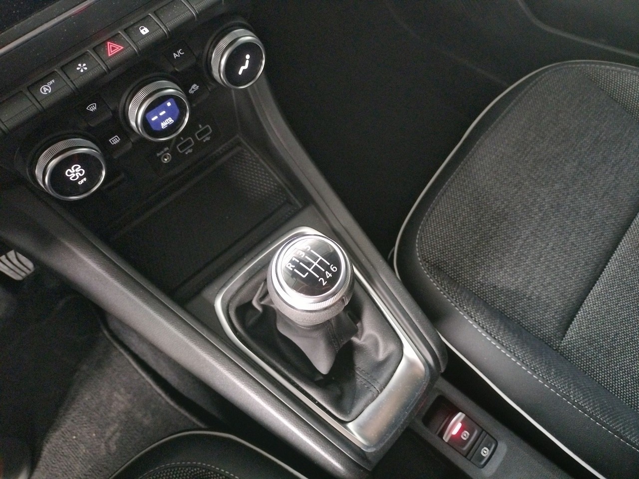 Renault Captur Techno TCe 103 kW (140 CV) GPF - 7