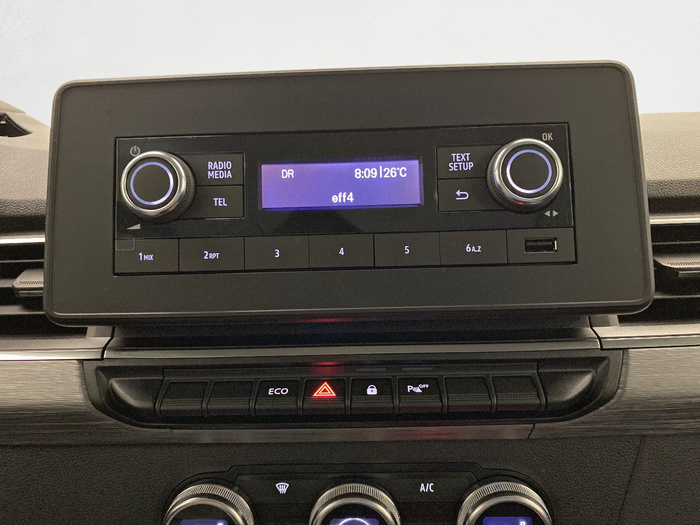 Renault Kangoo Combi Equilibre L1 E-Tech 90 kW (122 CV) - 6 Renault Kangoo Combi Equilibre L1 E-Tech 90 kW (122 CV) - 6