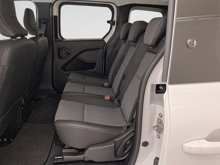 Renault Kangoo Combi Equilibre L1 E-Tech 90 kW (122 CV) - 9 Renault Kangoo Combi Equilibre L1 E-Tech 90 kW (122 CV) - 9