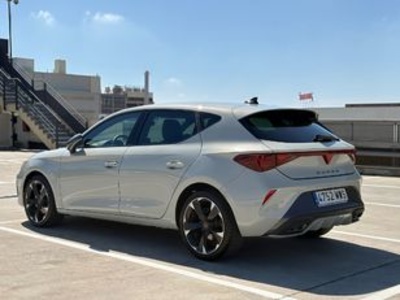 CUPRA León 1.5 eTSI DSG 110 kW (150 CV) CUPRA León 1.5 eTSI DSG 110 kW (150 CV)