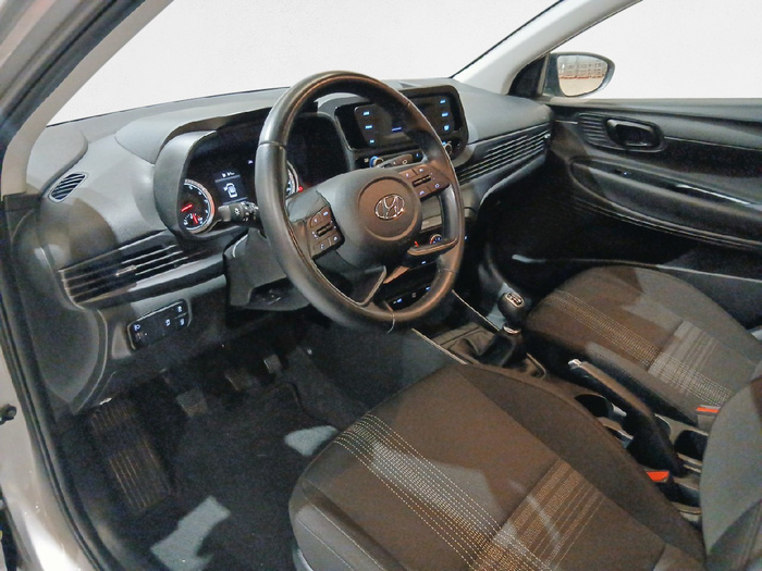 Hyundai i20 1.2 MPI Essence 62 kW (84 CV) - 4 Hyundai i20 1.2 MPI Essence 62 kW (84 CV) - 4