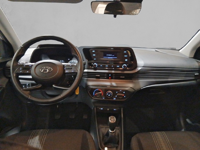 Hyundai i20 1.2 MPI Essence 62 kW (84 CV) - 5 Hyundai i20 1.2 MPI Essence 62 kW (84 CV) - 5