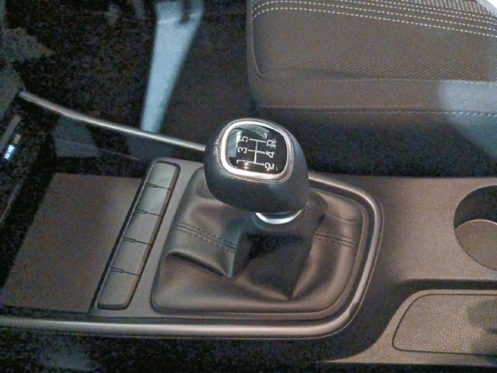 Hyundai i20 1.2 MPI Essence 62 kW (84 CV) - 7 Hyundai i20 1.2 MPI Essence 62 kW (84 CV) - 7