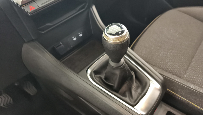 Renault Captur Techno Eco-G 74 kW (100 CV) - 24 Renault Captur Techno Eco-G 74 kW (100 CV) - 24