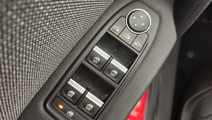 Renault Captur Techno Eco-G 74 kW (100 CV) - 25 Renault Captur Techno Eco-G 74 kW (100 CV) - 25