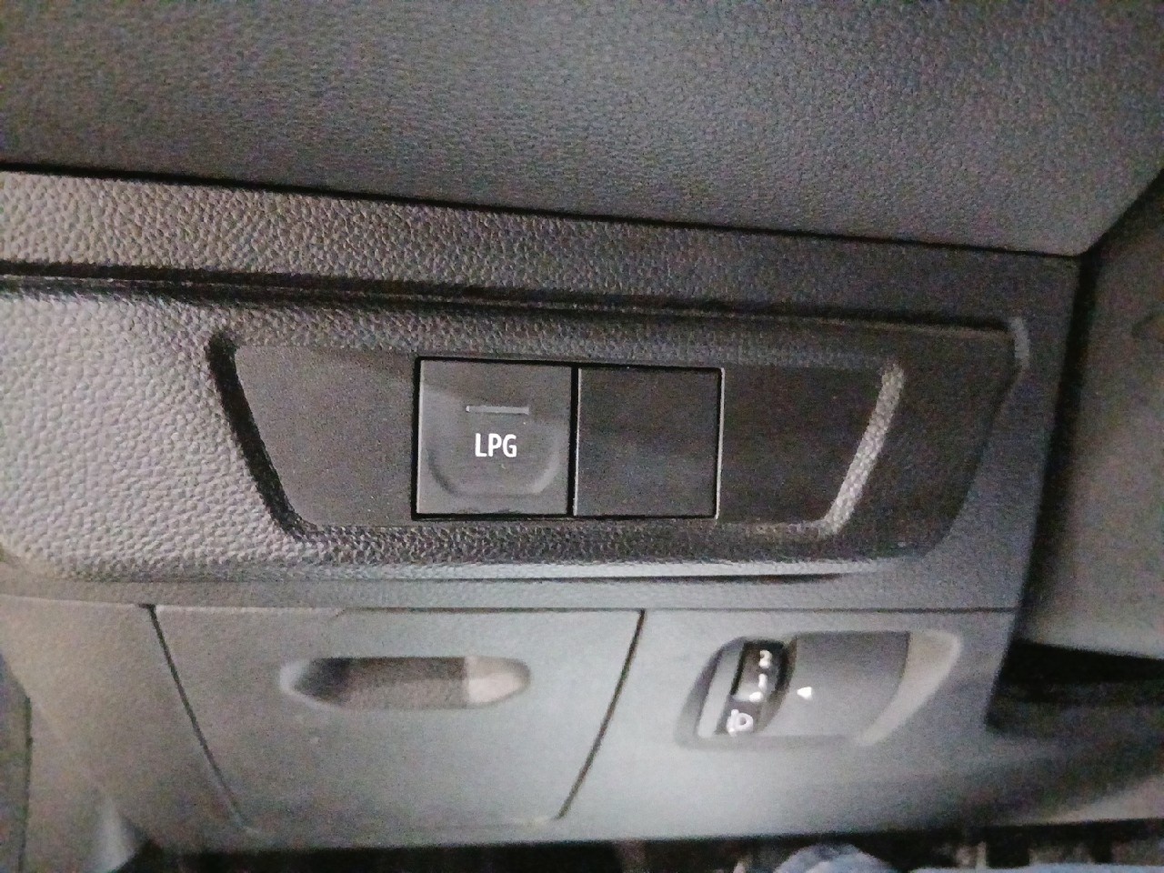 Dacia Logan Comfort LPG ECO-G 74 kW (100 CV) - 18