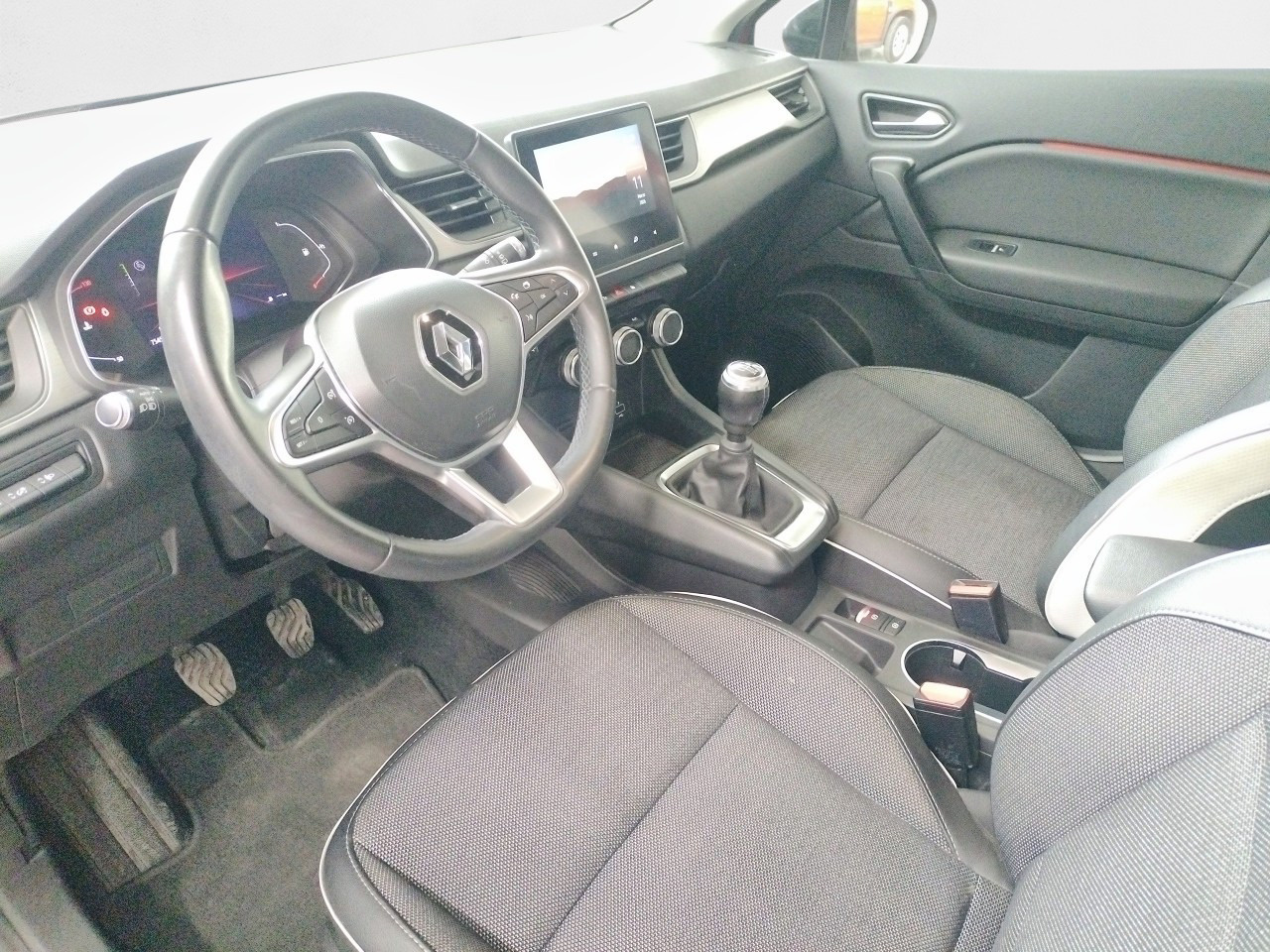 Renault Captur Zen TCe Micro Híbrido 103 kW (140 CV) GPF - 4