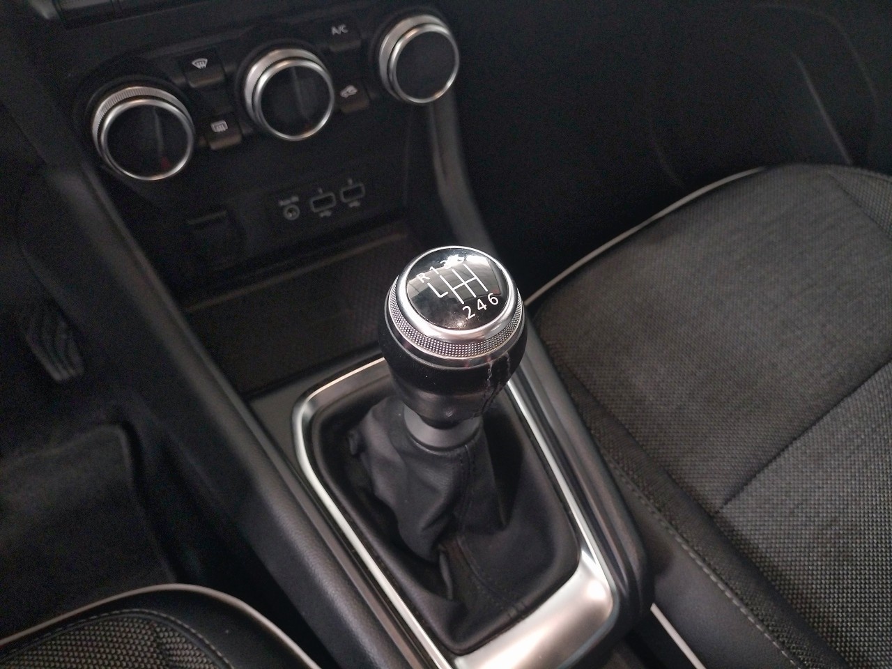 Renault Captur Zen TCe Micro Híbrido 103 kW (140 CV) GPF - 7