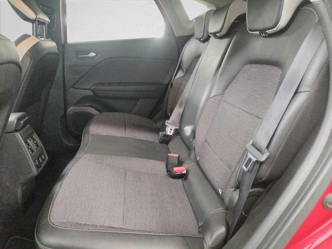 Renault Captur Zen TCe Micro Híbrido 103 kW (140 CV) GPF - 9