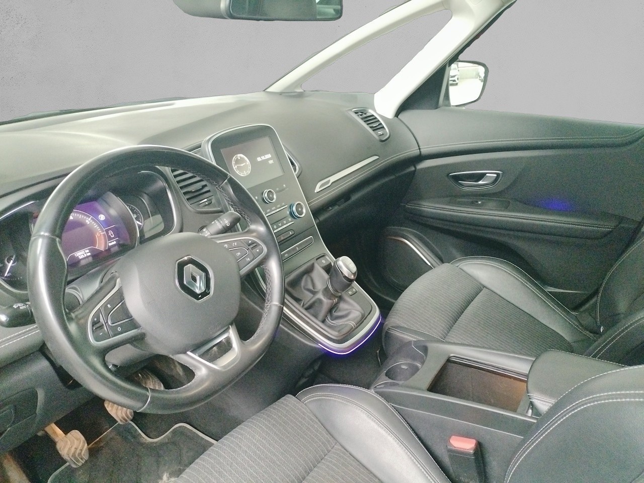 Renault Grand Scenic Zen TCe 103 kW (140 CV) GPF - 4