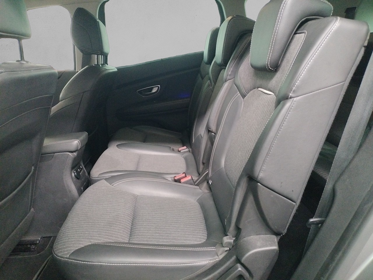 Renault Grand Scenic Zen TCe 103 kW (140 CV) GPF - 9