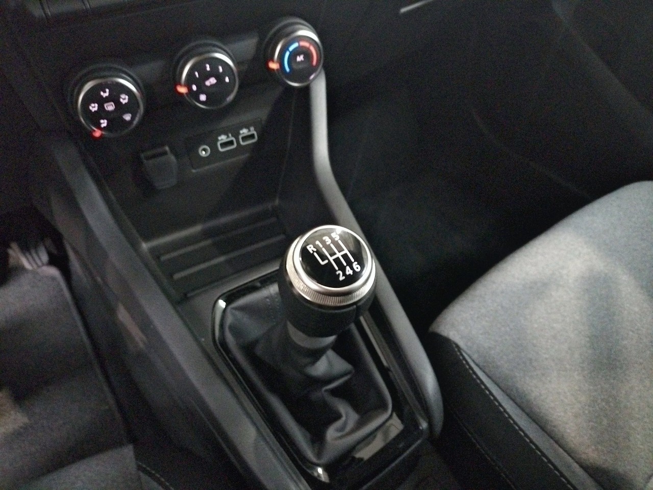 Renault Clio Eco-G 100 GLP Evolution 74 kW (100 CV) - 7