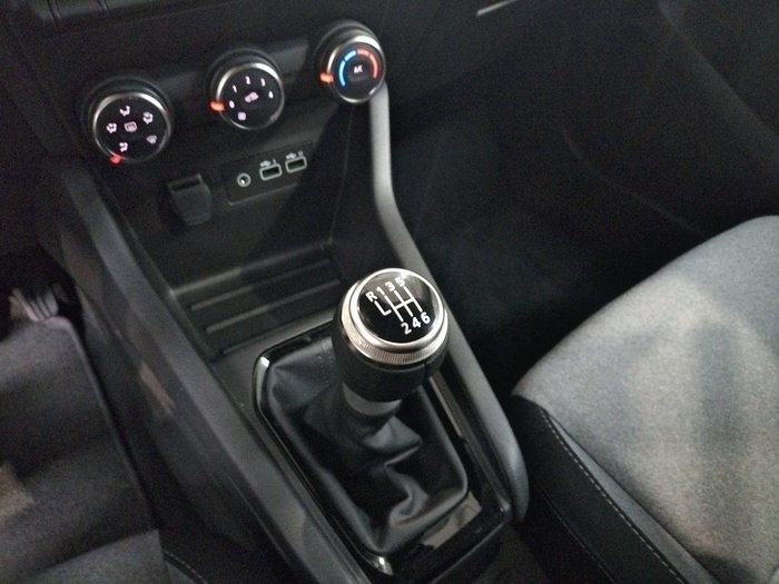 Renault Clio Eco-G 100 GLP Evolution 74 kW (100 CV) - 7 Renault Clio Eco-G 100 GLP Evolution 74 kW (100 CV) - 7