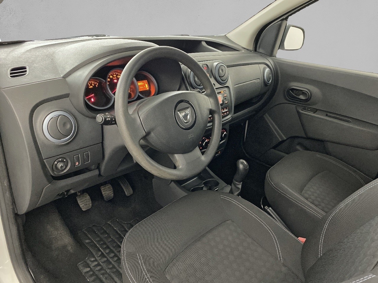 Dacia Dokker Stepway dCi 55 kW (75 CV) - 4