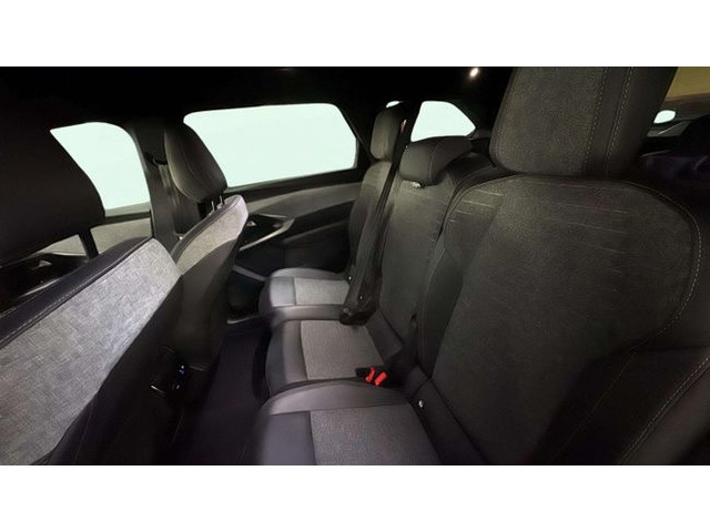 Peugeot5008 Hybrid 1.2 Allure eDCS6 107 kW (145 CV) Vehículo usado en Barcelona - 10