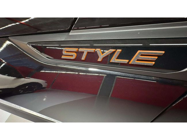 Peugeot2008 PureTech Style 75 kW (100 CV) Vehículo usado en Barcelona - 18