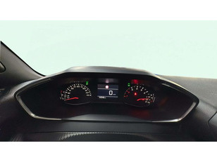 Peugeot 2008 PureTech Style 75 kW (100 CV)