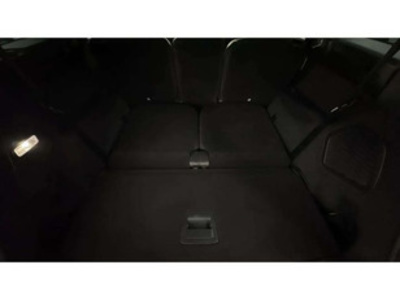 Peugeot 5008 Hybrid 1.2 Allure eDCS6 107 kW (145 CV) Peugeot 5008 Hybrid 1.2 Allure eDCS6 107 kW (145 CV)