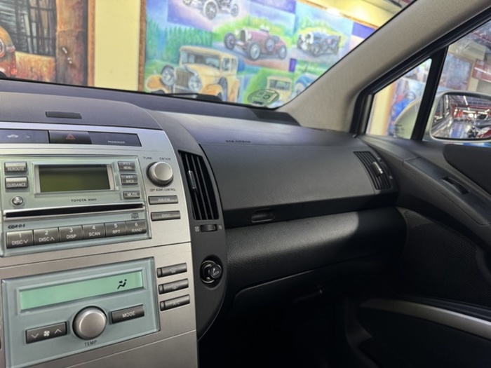 ToyotaVerso 1.8 VVT-i Sol 95 kW (129 CV) Vehículo usado en Barcelona - 23 ToyotaVerso 1.8 VVT-i Sol 95 kW (129 CV) Vehículo usado en Barcelona - 23