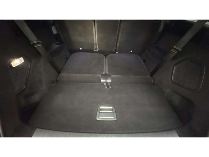 Peugeot5008 Hybrid 1.2 Allure eDCS6 100 kW (136 CV) Vehículo usado en Barcelona - 19 Peugeot5008 Hybrid 1.2 Allure eDCS6 100 kW (136 CV) Vehículo usado en Barcelona - 19