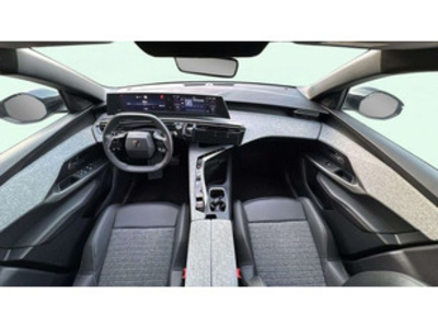 Peugeot 5008 Hybrid 1.2 Allure eDCS6 100 kW (136 CV) Peugeot 5008 Hybrid 1.2 Allure eDCS6 100 kW (136 CV)