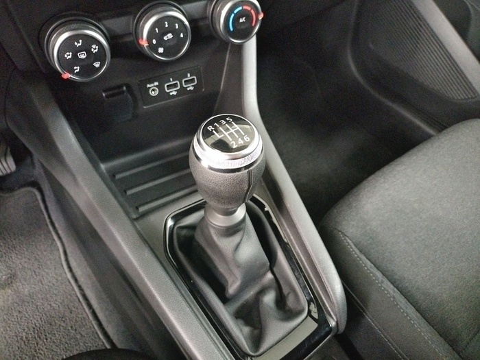 Renault Clio Equilibre TCe 66 kW (90 CV) - 7 Renault Clio Equilibre TCe 66 kW (90 CV) - 7