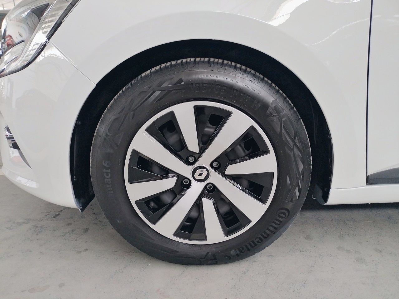 Renault Clio Equilibre TCe 66 kW (90 CV) - 10