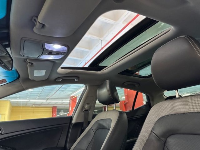 KiaOptima 1.7 CRDi VGT Eco-Dynamics Emotion 100 kW (136 CV) Vehículo usado en Barcelona - 21 KiaOptima 1.7 CRDi VGT Eco-Dynamics Emotion 100 kW (136 CV) Vehículo usado en Barcelona - 21